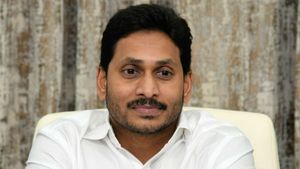జగన్ సర్కారుకు హైకోర్టులో మరో షాక్- అమర రాజా కేసులో గల్లా ఫ్యామిలీకి ఊరట..
