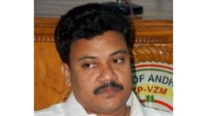 టీడీపీ సీనియర్ నేత, మాజీ ఎమ్మెల్యే మృతి: గుండెపోటుతో: ఉత్తరాంధ్రలో 