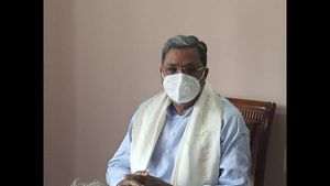 Coronavirus: బెంగళూరు వాష్ ఔట్, ఖాళీ చేస్తుంటే ఏం చేస్తున్నారు ? సినిమా చూస్తున్నారా ?, సిద్దూ !  