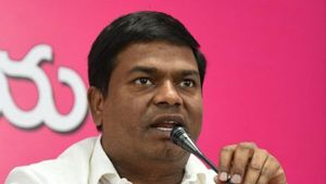 మరో టీఆర్ఎస్ ఎమ్మెల్యేకు కరోనా పాజిటివ్: హోంక్వారంటైన్‌లో జీవన్ రెడ్డి