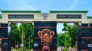  APSET-2020:లెక్చరర్లు, ప్రొఫెసర్ల అర్హత పరీక్షకు ఆంధ్రా యూనివర్శిటీ నోటిఫికేషన్ విడుదల