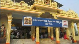  భద్రాద్రి రామయ్య ఆలయ పూజారికి కరోనా.. మొన్న అయోధ్య పూజారికి కూడా..
