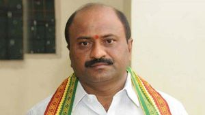  ఈ పైసలేమైనా మీ అయ్య సొమ్మా ? గ్రేటర్ వరంగల్ కౌన్సిల్ మీటింగ్ లో బల్దియా ఇంజనీర్లపై చల్లా ఫైర్