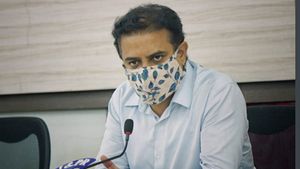 నెలరోజుల్లో ఆక్రమణలు తొలగింపు.. టాస్క్ ఫోర్స్ కమిటీ ఏర్పాటు: వరంగల్ ముంపుపై సమీక్షలో కేటీఆర్ 