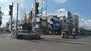 సిక్కోలులో కంప్లీట్ లాక్ డౌన్.. నెలరోజులపాటు... 1 గంట తర్వాత 144 సెక్షన్ అమలు..