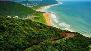 విశాఖపట్నం మరో రికార్డు... ఎగ్జిక్యూటివ్ క్యాపిటల్ అనే ప్రభుత్వ ప్రకటనతోనే..!