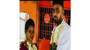  యువతికి 26..యువకుడికి 19 ..ఫేస్ బుక్ ప్రేమ ,పెళ్లి .. ఆపై మోసం, ధర్నా కథ !!