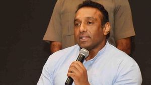 నెల్లూరులో మంత్రి మేకపాటి లేఖ కలకలం- అధికారుల తీరుపై కలెక్టర్‌కు ఫిర్యాదు...