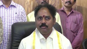  విశాఖలో టీడీపీ వీక్  .. చంద్రబాబుకు షాక్ .. నేడు సీఎం జగన్ ను కలవనున్న మరో ఎమ్మెల్యే  
