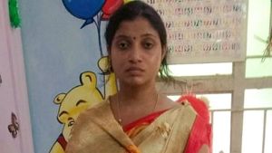 Illegal affair: సింగపూర్ లో భర్త, సిల్క్ చీరలో భార్య, ప్రియుడు ఎంజాయ్, టాప్ హీరో ఫ్యాన్ స్కెచ్! 