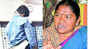విజయనగరంలో గిరిజన టీచర్ ఆత్మహత్య: కలకలం: సీబీఐ విచారణకు ఎమ్మెల్యే సీతక్క డిమాండ్