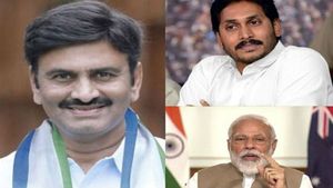 మోదీకి దగ్గరై ఏం సాధించారు?- ఆధార్ అడిగితే బేడీలా? -‘ట్రావెన్‌కోర్’ ట్యాక్సులంటూ వైసీపీ ఎంపీ ఫైర్ 