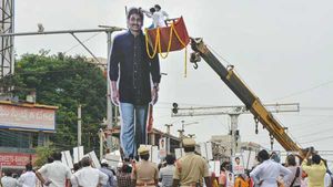  ఏపీలో ఏడాదిగా నిశబ్ద యుద్ధం - సైనికులకు సీఎం జగనే స్ఫూర్తి - అందరి చూపు ఇటేనంటోన్న వైసీపీ