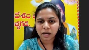 ఏపీలో బ్రిటీష్ రూల్... ఇన్సైడర్ ట్రేడింగ్ నిరూపించారా  విశాఖపై మీ కన్ను అందుకే  భూమా అఖిలప్రియ ఫైర్