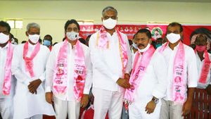 దుబ్బాక బై పోల్ : కాంగ్రెస్ పార్టీకి షాక్... టీఆర్ఎస్‌లో చేరిన కీలక నేతలు