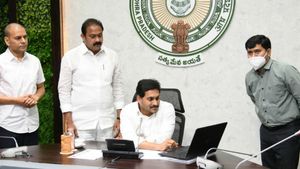 ఏపీలో మరింత మెరుగ్గా ఆరోగ్యశ్రీ- రాష్ట్రవ్యాప్తంగా 2434కు పెరిగిన వైద్య చికిత్సలు 