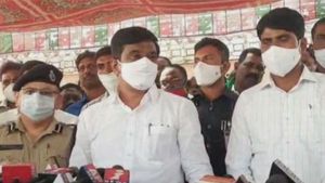 తెలంగాణ జవాన్ వీరమరణం... మంత్రి వేముల ప్రశాంత్ రెడ్డి కంటతడి.... అన్ని విధాలా ఆదుకుంటామని హామీ...