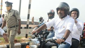 విశాఖపై ఫోకస్ పెట్టిన సాయిరెడ్డి: బైక్ ర్యాలీ.. సవారీ: వారం తిరక్కముందే: చాపకింద నీరులా