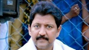 గన్నవరం వైసీపీలో మళ్ళీ లొల్లి ... వల్లభనేని వంశీకి వ్యతిరేకంగా దుట్టా వర్గం ఆందోళన