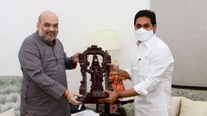రాజధానులపై కరుణించండి- కేంద్రానికి జగన్‌ మరో రిక్వెస్ట్‌- సోము అమరావతి జపమే కారణం