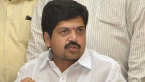 బడుగు నాగేశ్వరరావు ఎవరో తెలియదు, సంబంధాలు ఉన్నాయనే ప్రచారం సరికాదు: కొల్లు రవీంద్ర