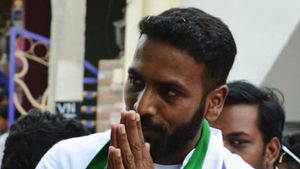 వైసీపీ ఎమ్మెల్యేకు కరోనా పాజిటివ్: క్వారంటైన్: ఆరోగ్యంపై ఏం చెప్పారంటే..ఆ జిల్లాలో ఇలా