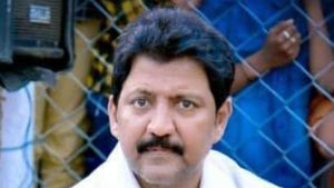 ఎమ్మెల్యే వల్లభనేని వంశీకి షాక్ .. మల్లవల్లిలో ఎమ్మెల్యేకు చేదు అనుభవం .. వర్గపోరులో భాగమే 
