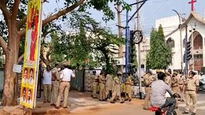 వైసీపీ, టీడీపీ సవాళ్లు: విశాఖ తూర్పు నియోజకవర్గంలో 144 సెక్షన్, పోలీసుల మోహరింపు