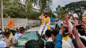 హిందూపురం: బాలయ్యకు షాక్ -జగన్ కుటుంబ చరిత్రే అంత -ప్రత్యేక రాష్ట్రం తేస్తానని హామీ