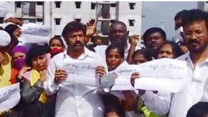 ఎవడు ఆపుతాడో చూస్తాం: హిందూపురంలో బాలకృష్ణ పర్యటన, వైసీపీ సర్కారుపై ఫైర్ 