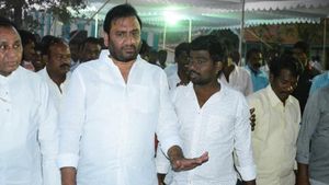 నెల్లూరు ఎస్పీపై వైసీపీ ఎమ్మెల్యే ప్రసన్న బూతుపురాణం- అట్రాసిటీ కేసు పెట్టలేదని- తీవ్రవ్యాఖ్యలు