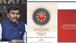 నాడు కరవు జిల్లా..నేడు వ్యవసాయంలో కొత్త పుంతలు: అనంత రైలుకు స్కోచ్ అవార్డ్: గంధం చంద్రుడు