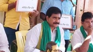 అమరావతి ఉద్యమం 400 వ రోజు : గొల్లపూడిలో హై టెన్షన్ ; ఇంట్లోనే దీక్షకు దిగిన దేవినేని ఉమ