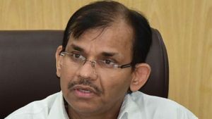 పంచాయతీ వార్ .. గోపాలకృష్ణ ద్వివేది,గిరిజా శంకర్ బదిలీలో కొత్త ట్విస్ట్; బదిలీలకు ఎస్ఈసి నో 