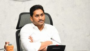సీఎం జగన్ సొంత జిల్లాలో 13 గ్రామపంచాయతీల ఎన్నికలకు బ్రేక్.. హైకోర్టు స్టే.. రీజన్ ఇదే !!