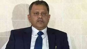 ఏపీ పంచాయతీ ఎన్నికలు: వాయిదా వేయాలని ఎస్ఈసీకి సర్కార్ వినతి..? వరసగా భేటీలు