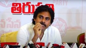 అదృష్టం కొద్దీ వైసీపీకి అందలం: ప్రత్యామ్నాయం మేమే: మా ఇంట్లో బైబిల్..ఖురాన్: పవన్ కల్యాణ్