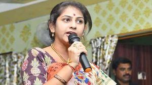 ఎలుకలు విగ్రహం పడగొట్టాయంటే అవి కచ్చితంగా మతం మారి ఉంటాయి : సాదినేని యామిని  చురకలు 