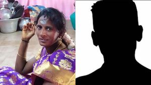  Khiladi wife: పక్కలో మొగుడు, ఎదురుగా ఎస్ఐ, నగ్నంగా తయారై ఏం చేసిందంటే, సీన్ రివర్స్ ! 