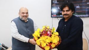  అమిత్ షాతో పవన్ కళ్యాణ్ భేటీ: విశాఖ స్టీల్ ప్లాంట్ ప్రైవేటీకరిస్తే కలిగే నష్టాల వివరణ