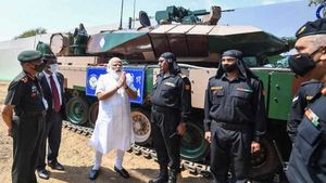  ఇండియన్ ఆర్మీకి ‘అర్జున్’ ట్యాంక్ అప్పగించిన ప్రధాని మోడీ: ఎన్నో అద్భుతాల యుద్ధ ట్యాంక్ ఇది