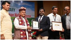 గంధం చంద్రుడు మళ్లీ మెరిశాడు -దేశంలోనే టాప్‌లో అనంతపురం జిల్లా -ప్రతిష్టాత్మక పీఎం కిసాన్ అవార్డు