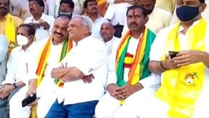  ఉక్కు ఫ్యాక్టరీ అమ్మకానికి జగనే కారకుడు: తండ్రి దోపిడీకి వారసుడు: అచ్చెన్న, నారాయణ
