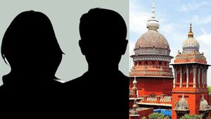 Friends: ఒకే రూమ్ లో లేడీ పోలీస్, కానిస్టేబుల్, అదే పనేనా,  22 ఏళ్లకు హైకోర్టు సంచలన తీర్పు ! 