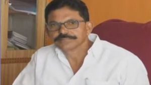  బీజేపీ వైపు రమేశ్ రాథొడ్ చూపు..? హస్తం వీడి కమలదళంలో చేరే ఛాన్స్...?