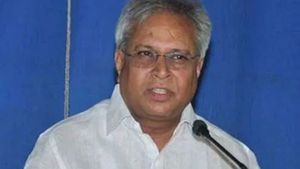 విశాఖ స్టీల్‌పై ప్రధానికి జగన్‌ లేఖ వేస్ట్‌- చంద్రబాబు, జగన్‌ ఆఫీసులకు ఫోన్లు- ఉండవల్లి వెల్లడి