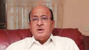 కేంద్రంతో లాలూచీ , స్టీల్ ప్లాంట్ పై ఇక్కడ ఉత్తర కుమారుడిలా .. జగన్ పై  గోరంట్ల బుచ్చయ్య సెటైర్లు  