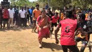  viral video: కూతకు వెళ్లిన ఎమ్మెల్యే రోజా: కబడ్డీ ఆడుతూ సందడి