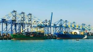 అదానీ చేతికి గంగవరం పోర్టు- రూ.3604 కోట్లతో- 89.6 శాతం వాటా కైవసం 