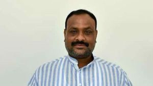  సజ్జల బ్రోకర్.. విజయసాయి దందాలు: విశాఖలో అచ్చెన్నాయుడు తీవ్ర వ్యాఖ్యలు